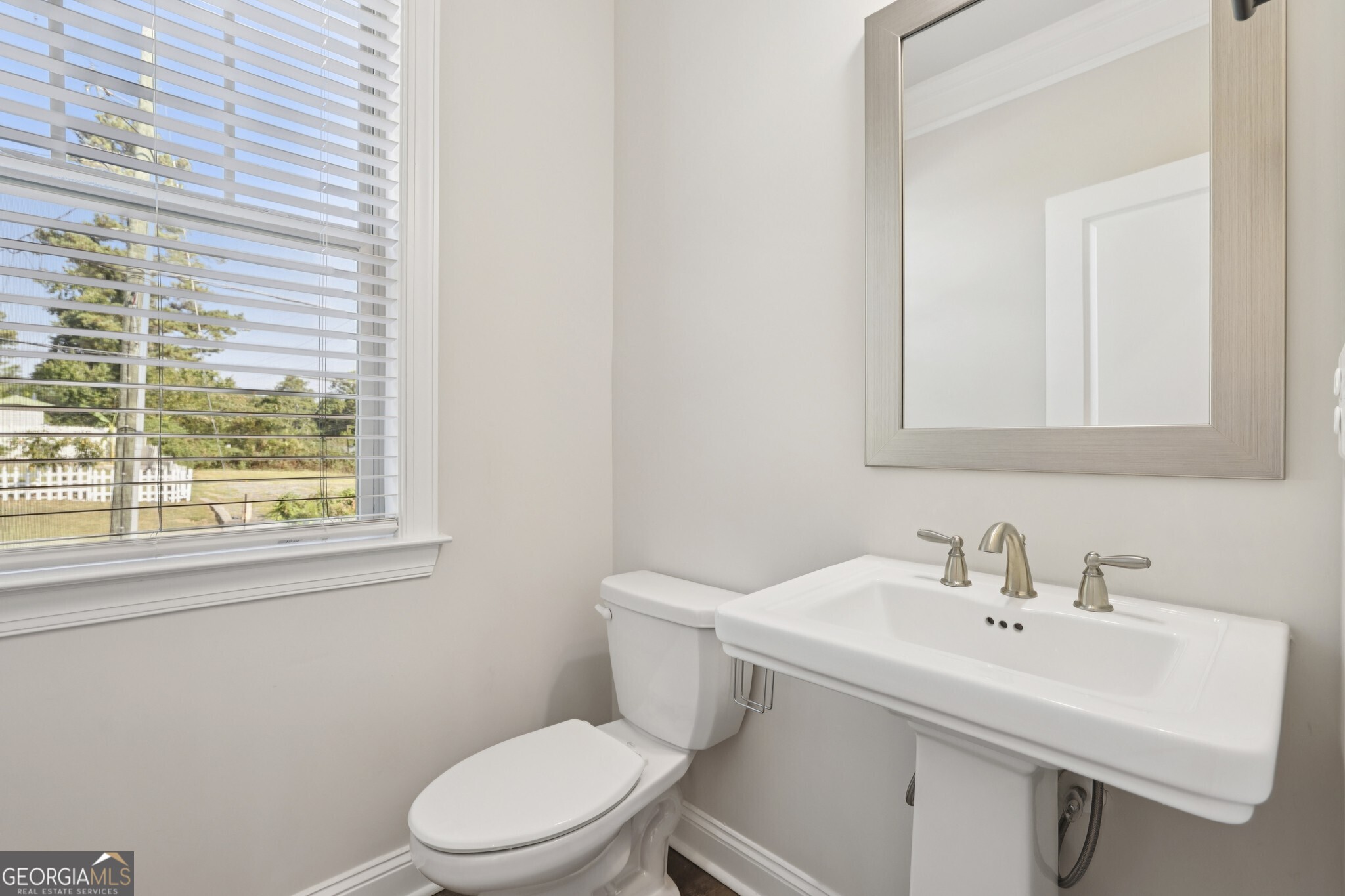 2530 Clairebrooke Bend