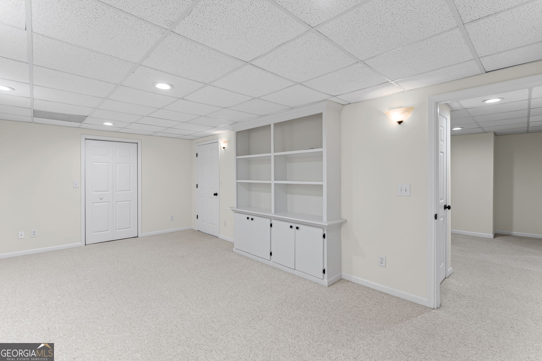 1877 De Winton Place