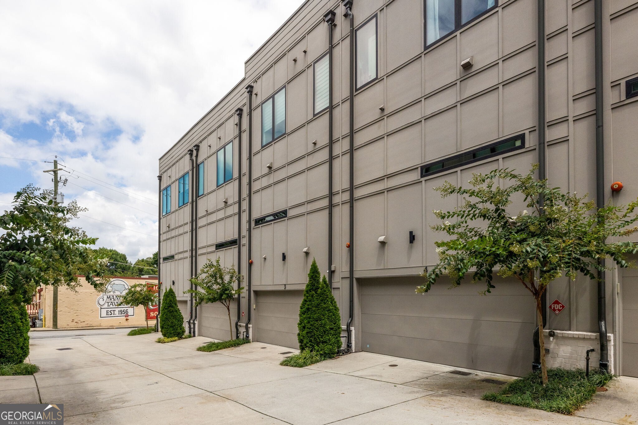550 N Highland Avenue NE # 4