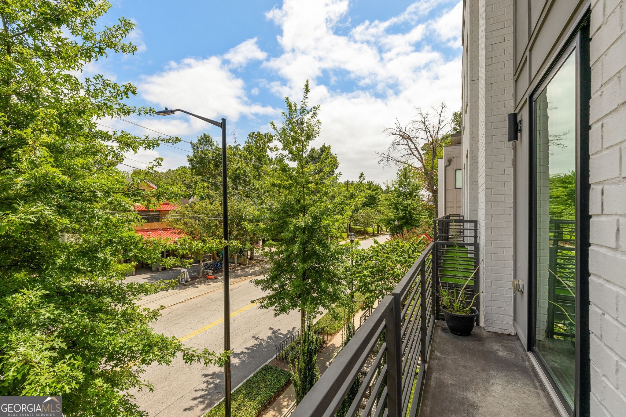 550 N Highland Avenue NE # 4