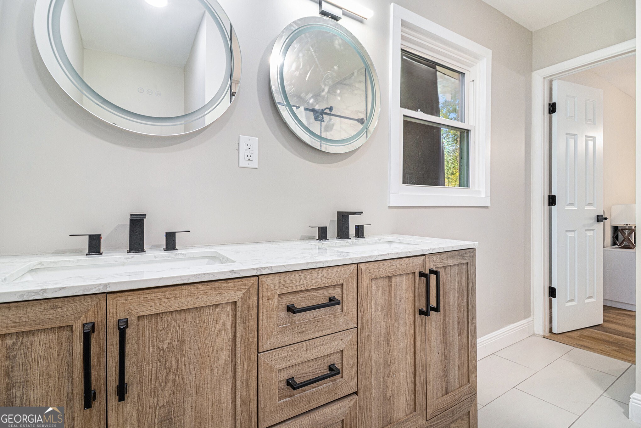 5316 The Savoy Street