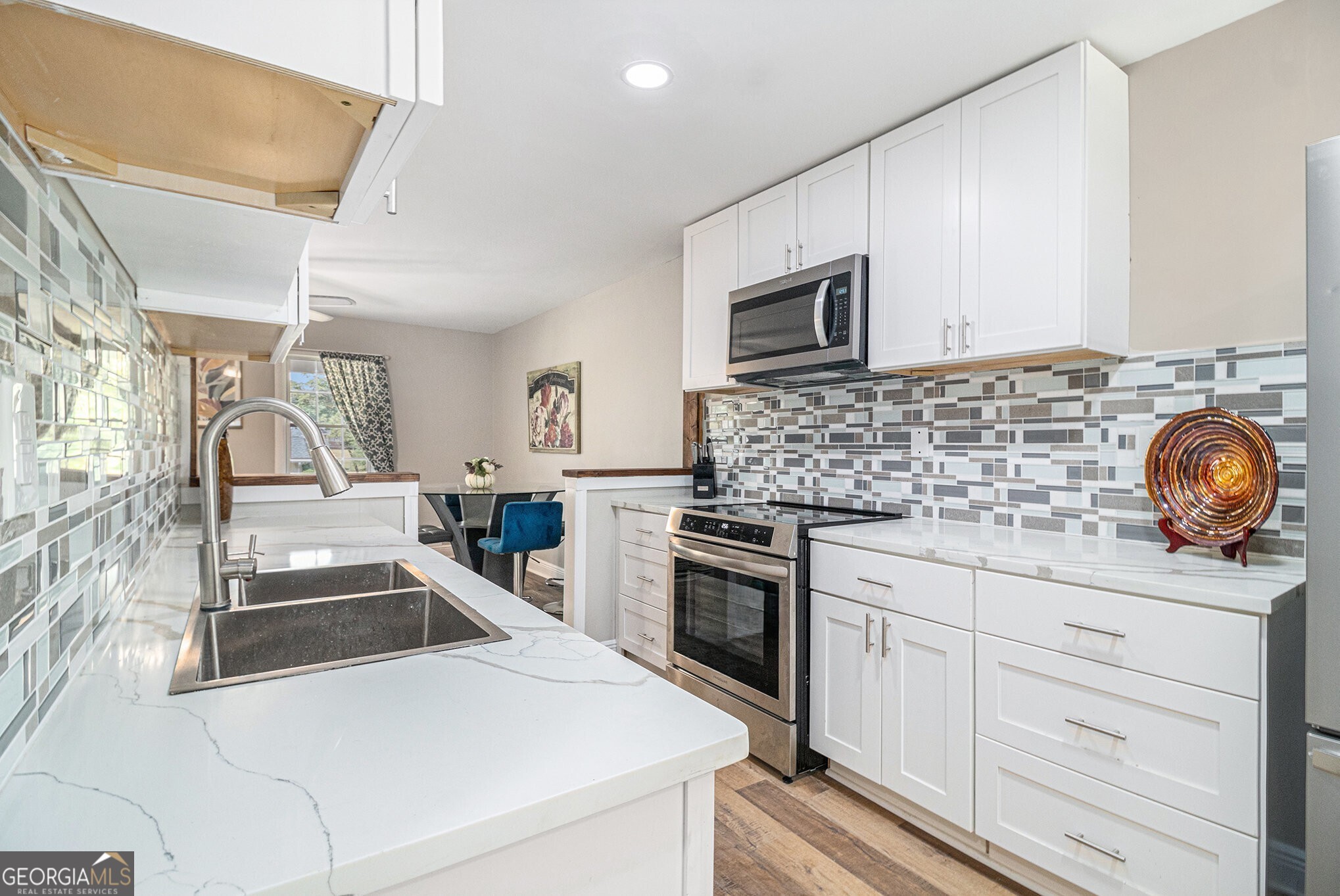 5316 The Savoy Street