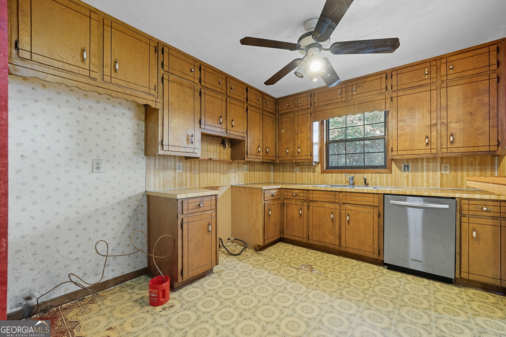 2105 Tropicana Drive