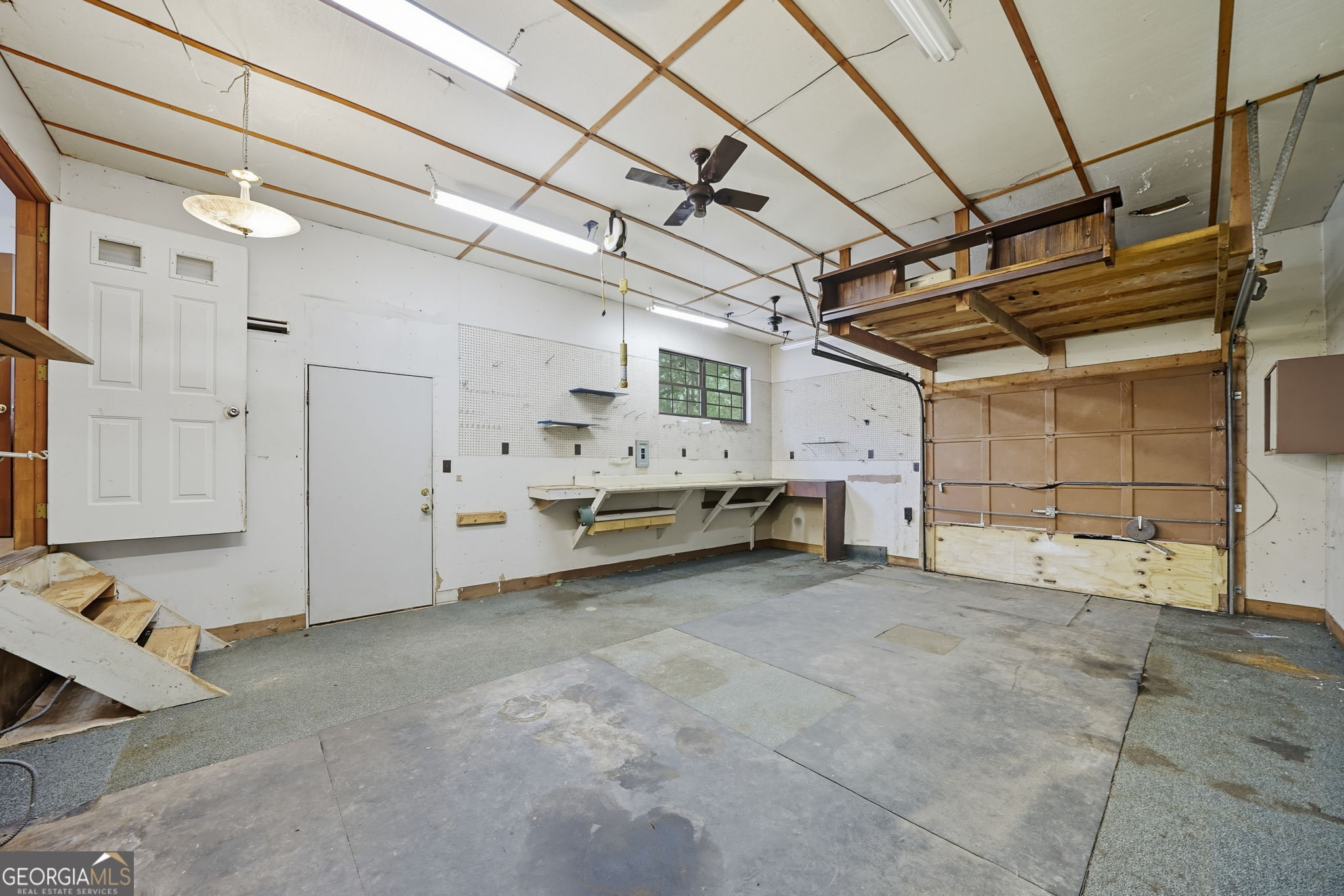 2105 Tropicana Drive