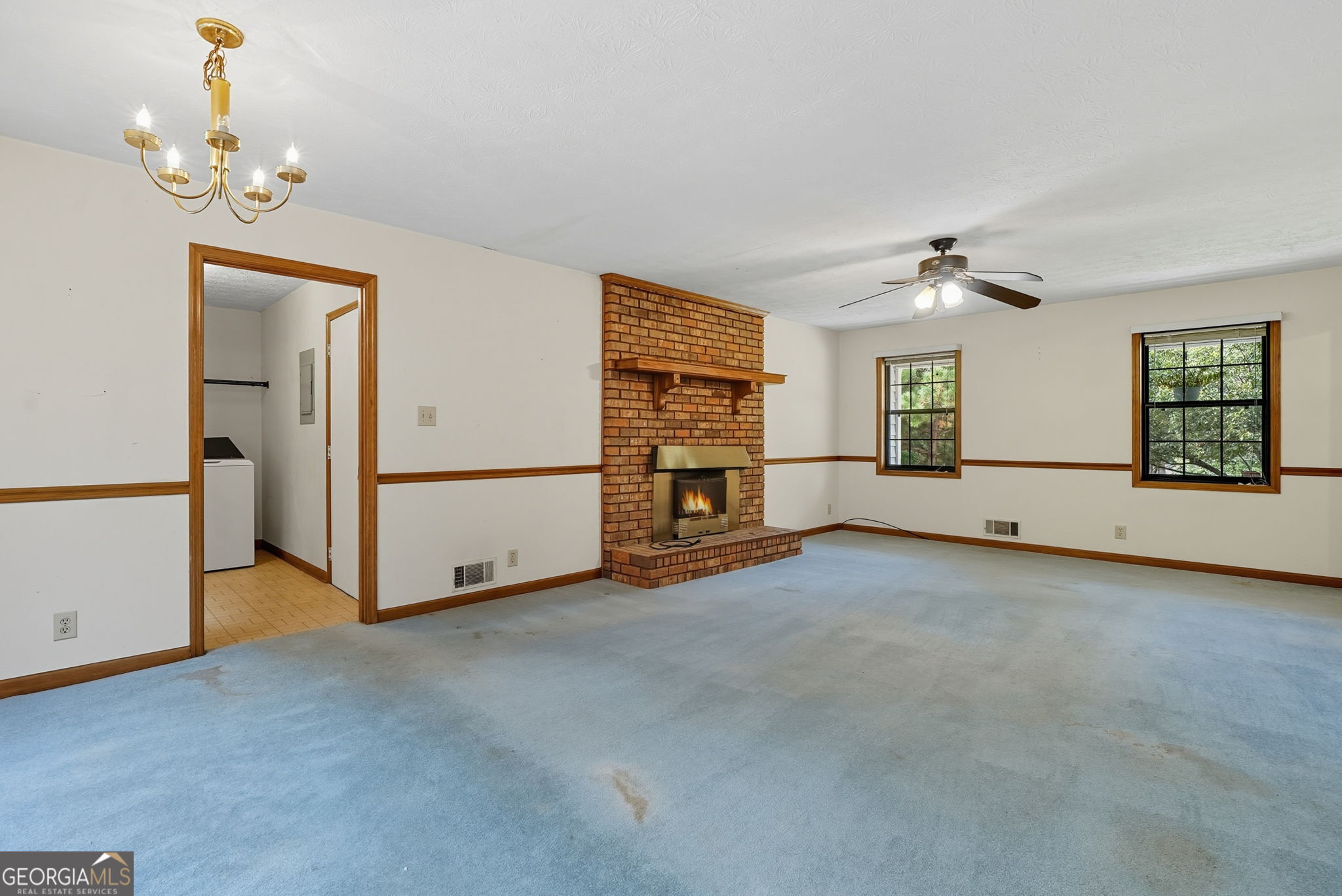 2105 Tropicana Drive