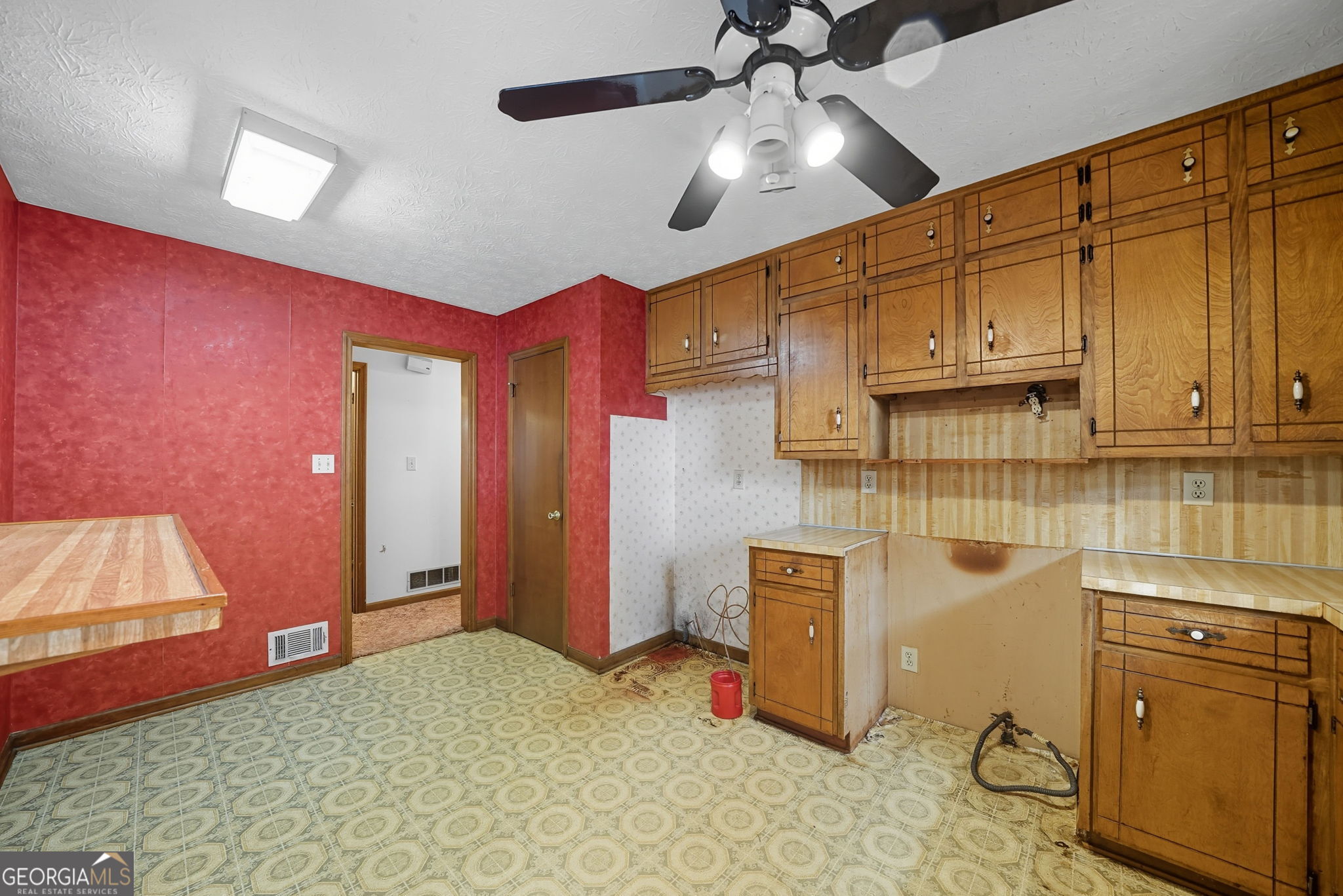 2105 Tropicana Drive