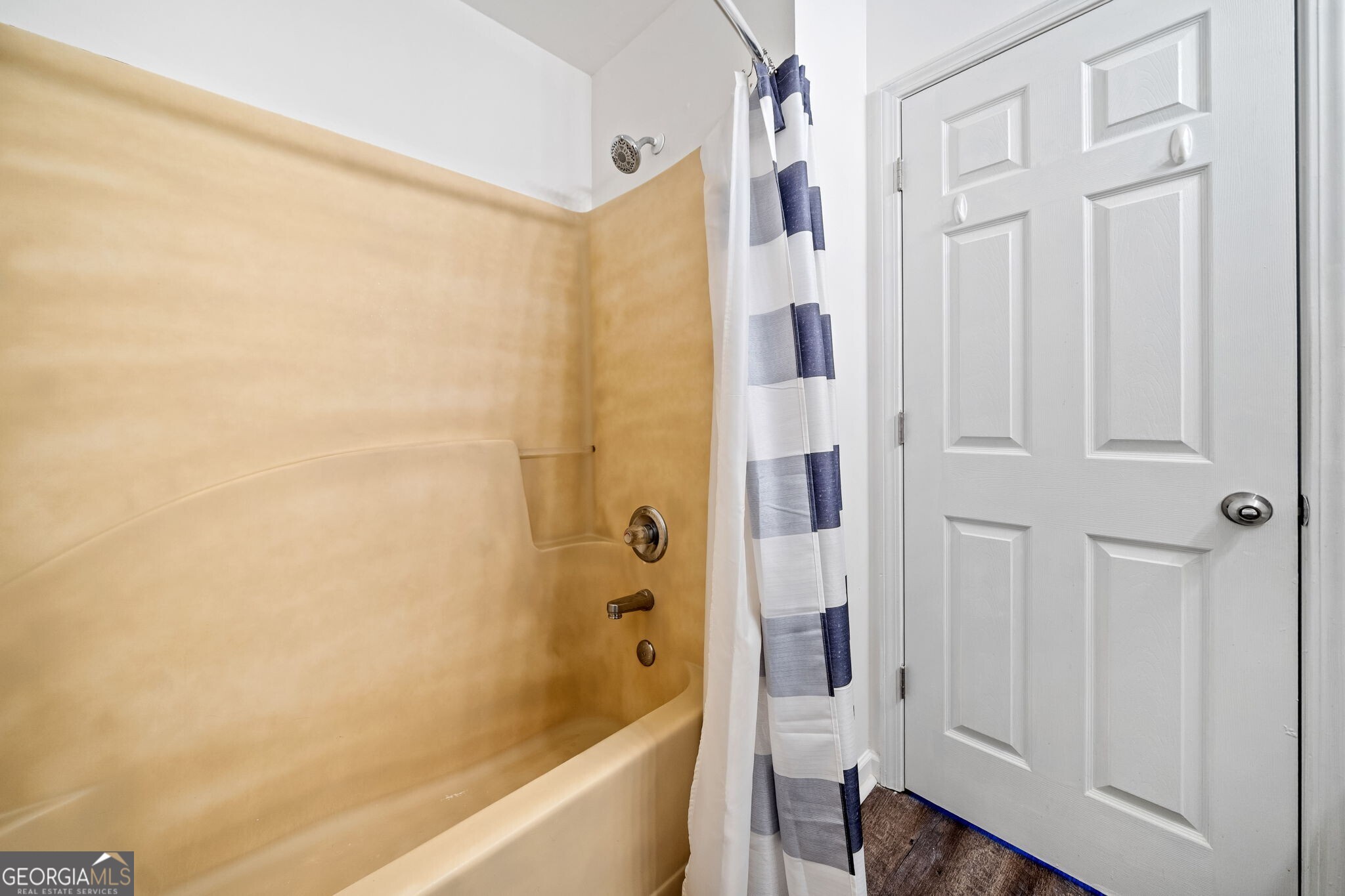 6703 Gallant Court SE