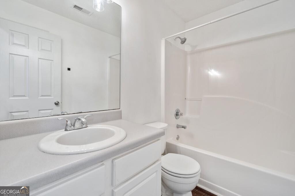 6703 Gallant Court SE