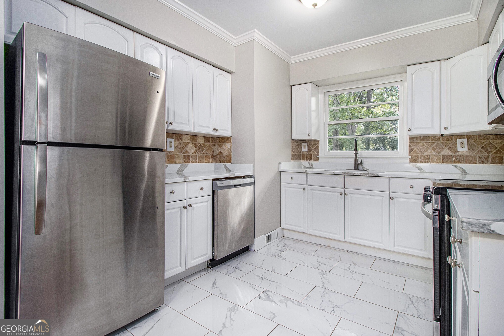 2550 Graywall Street