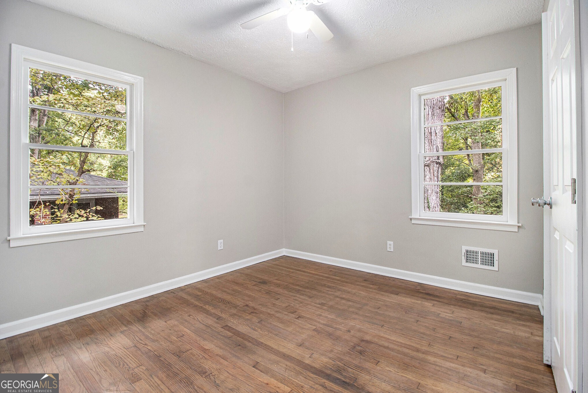 2550 Graywall Street