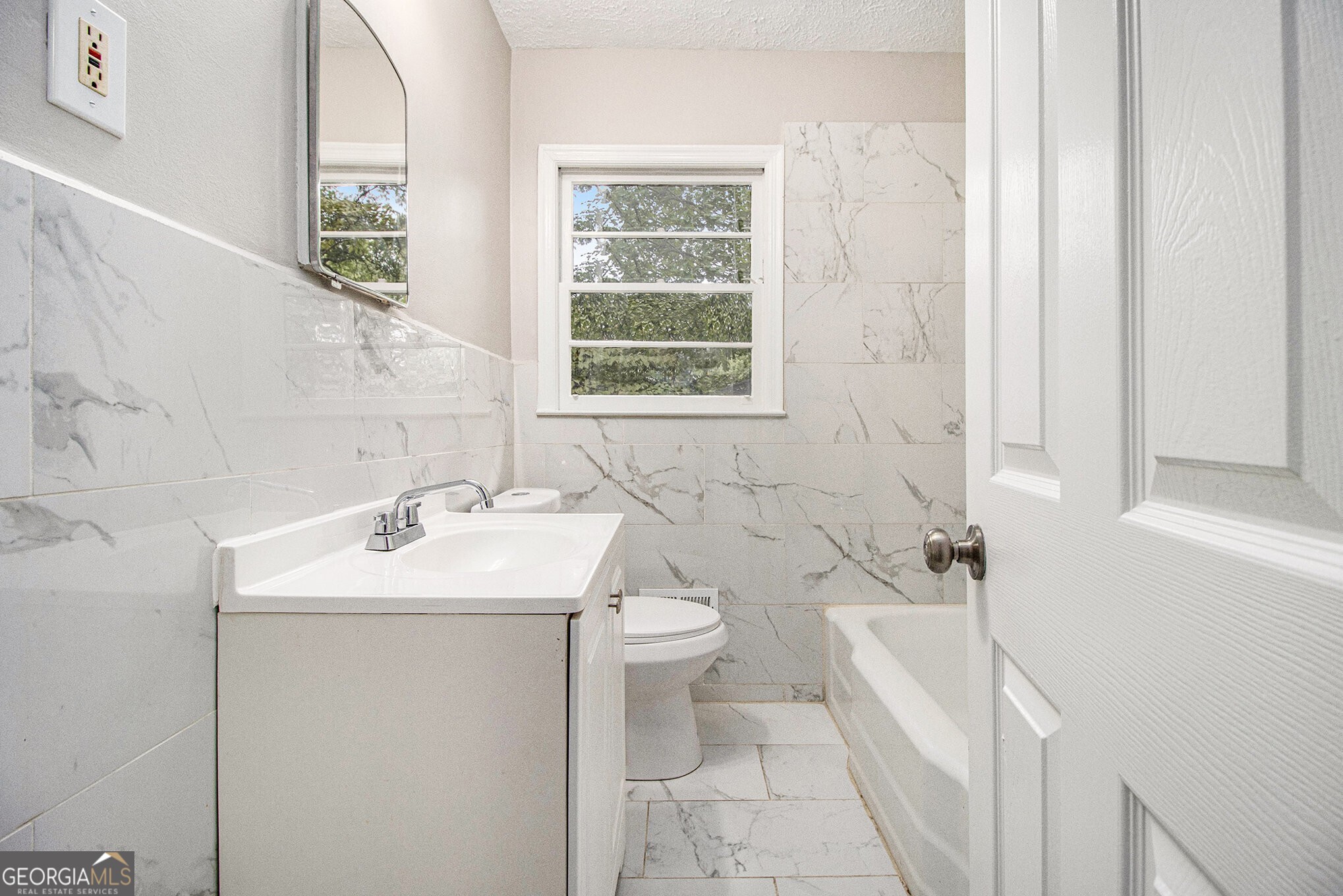 2550 Graywall Street