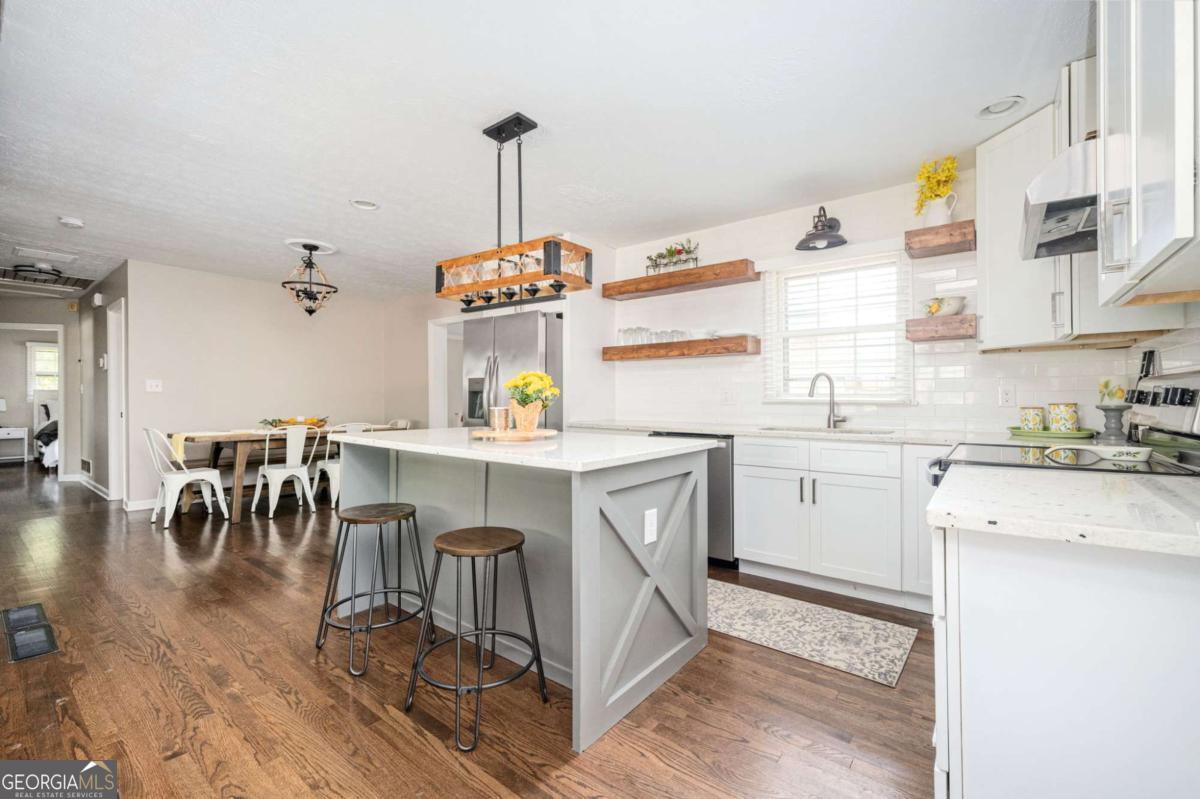 260 Diane Drive SE