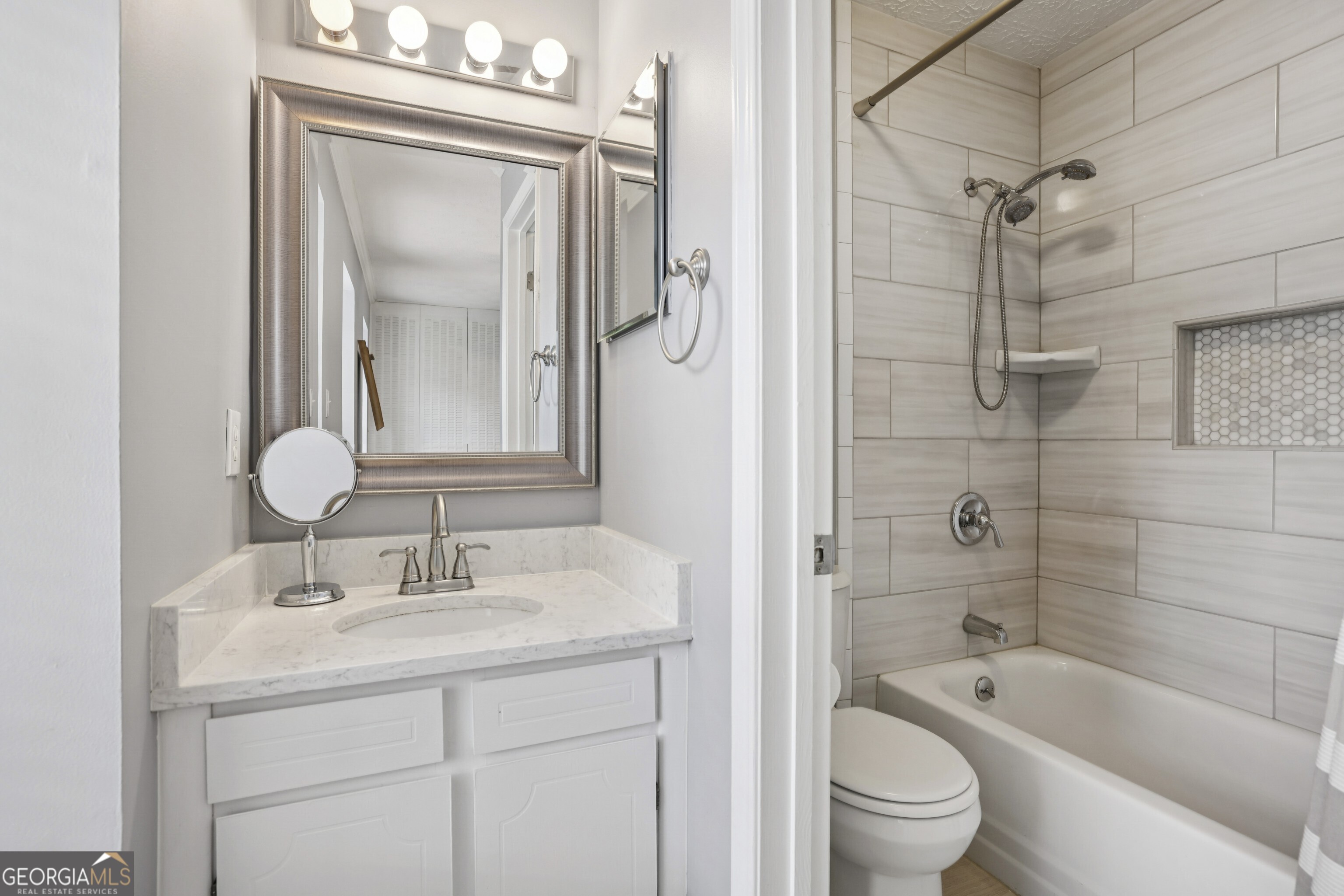 4 Paper Mill Place NW # 6