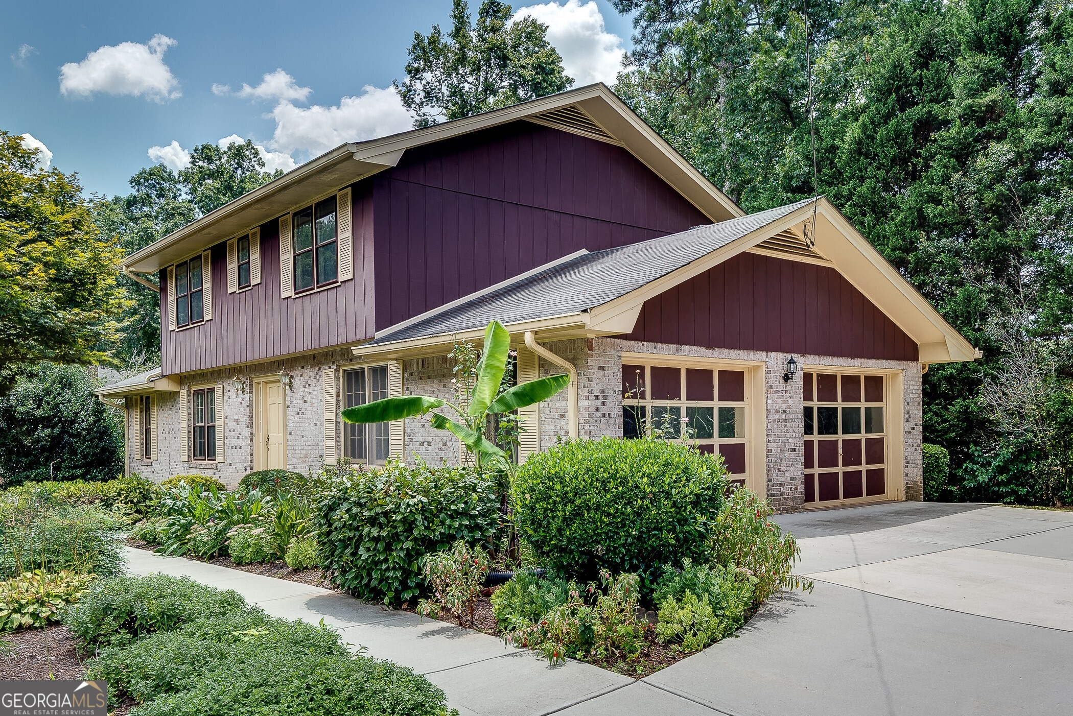 1534 Country Squire Court