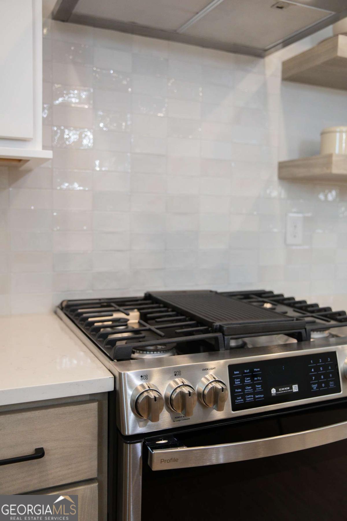 507 Casanova Street SE