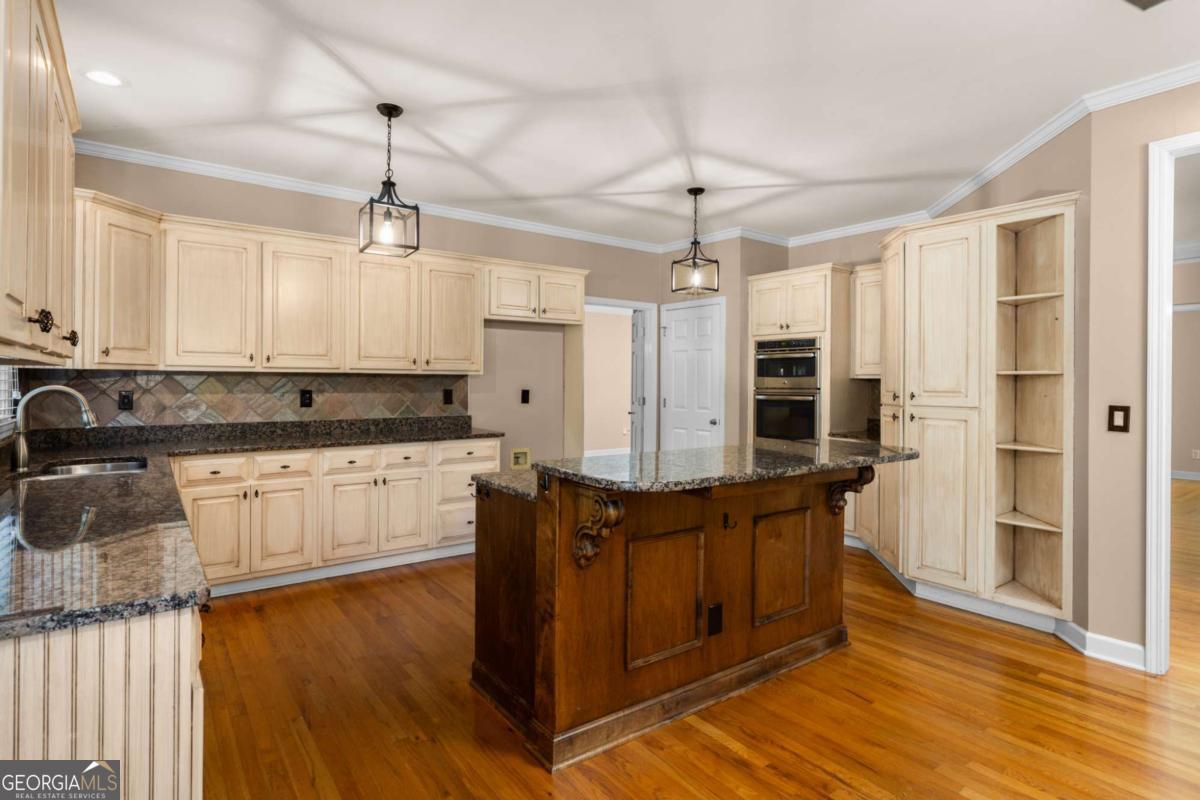 105 Kensington Pond Court