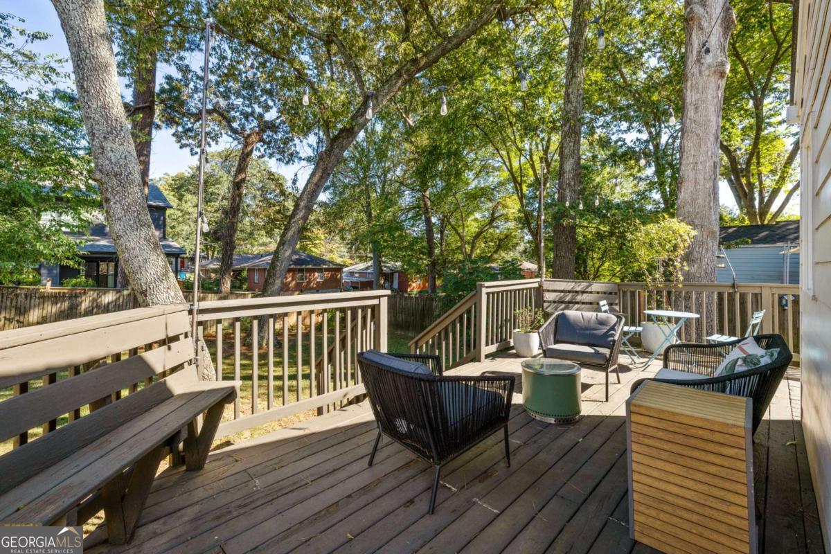 215 Sisson Avenue NE