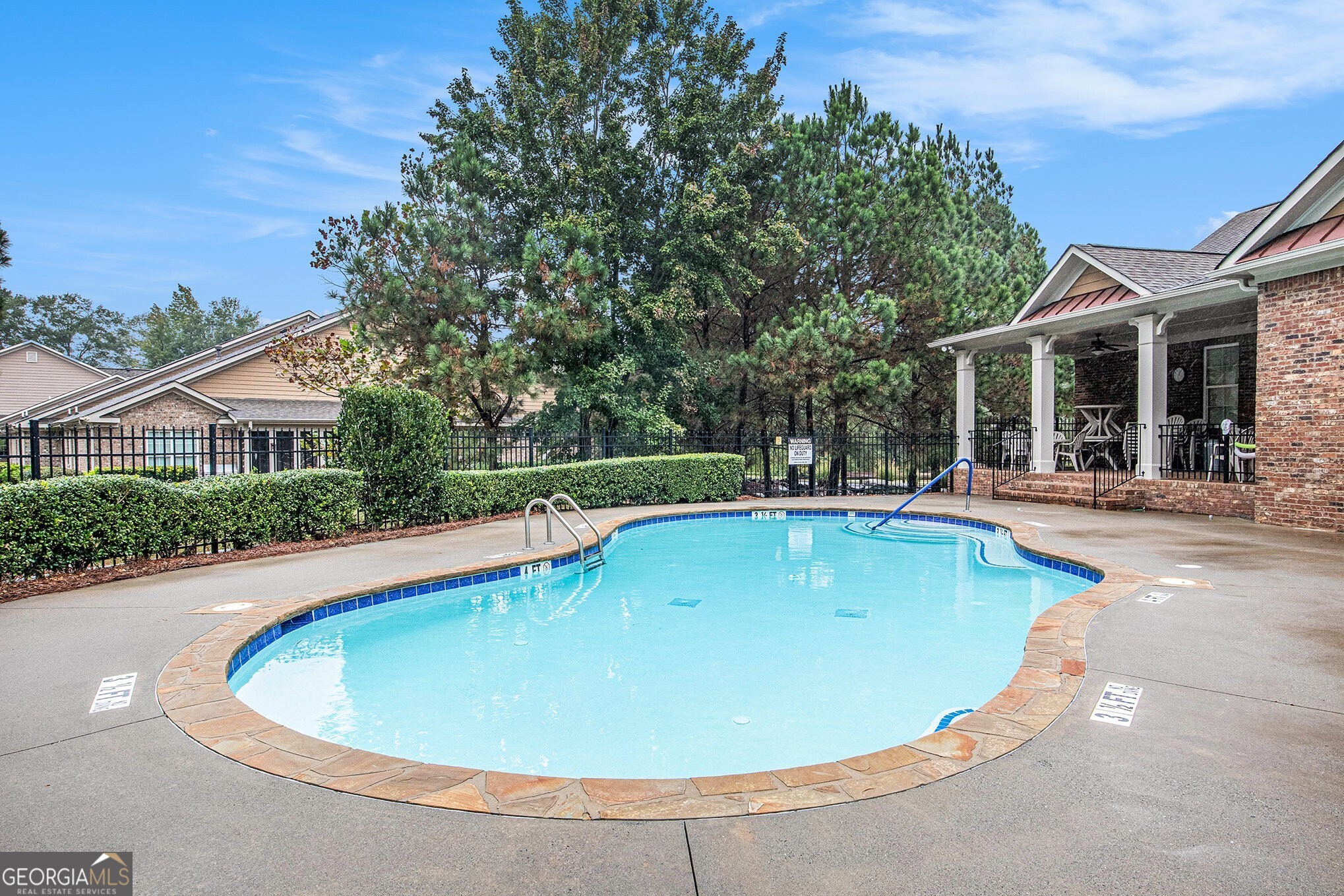 439 Bishopton Street