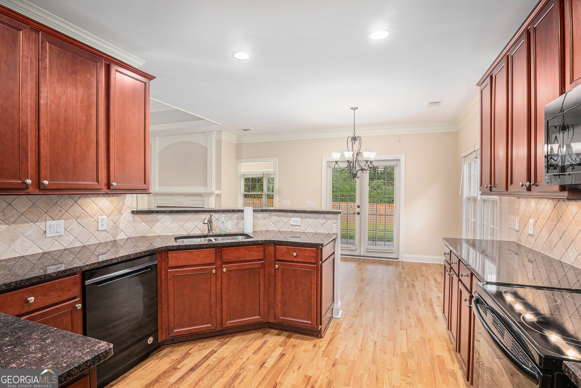 439 Bishopton Street