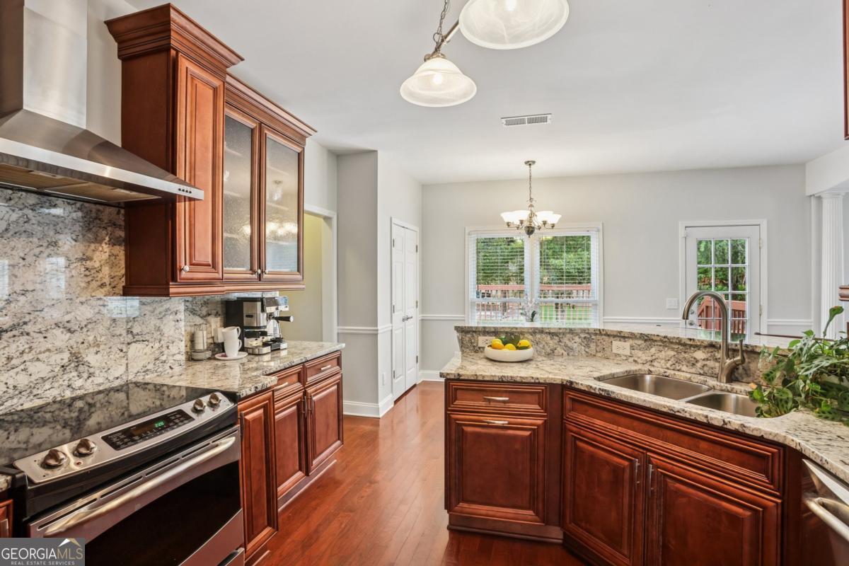 611 Alexander Farms Lane SW