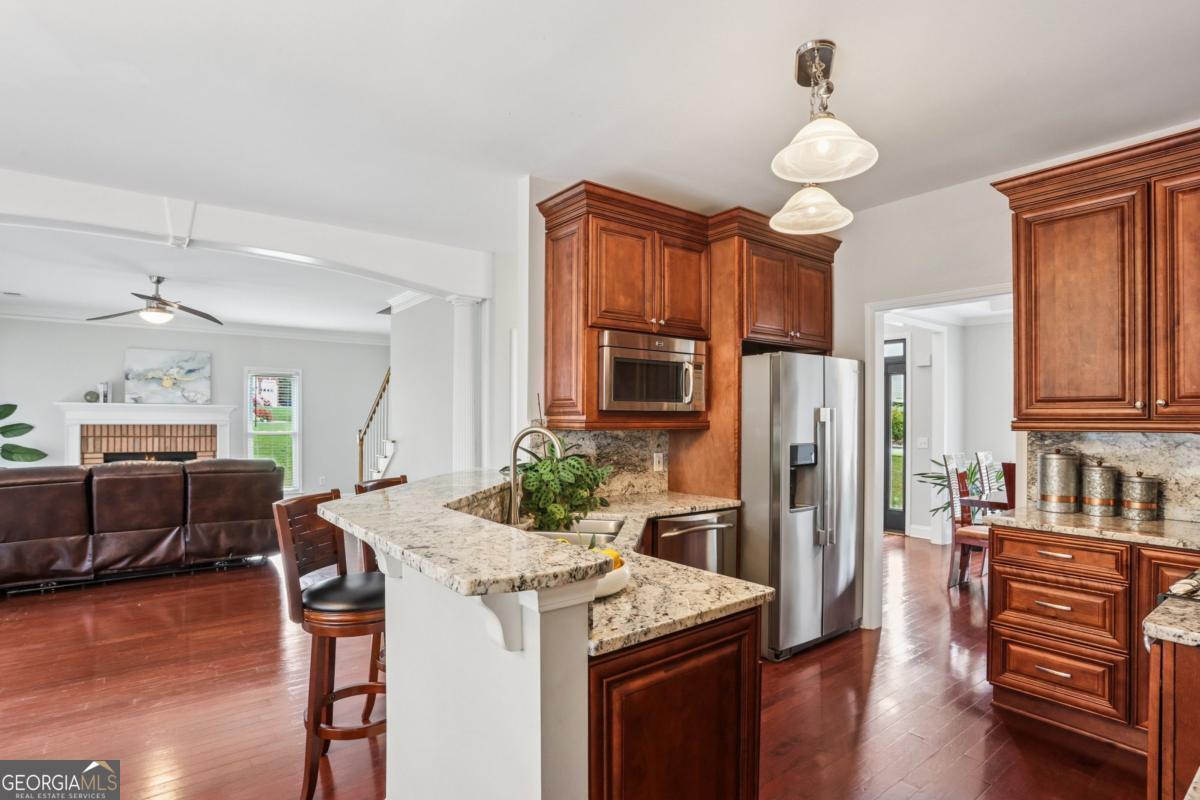 611 Alexander Farms Lane SW