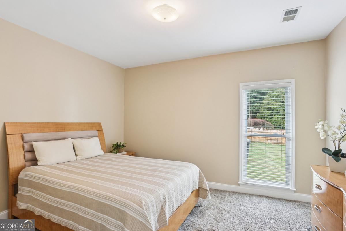 611 Alexander Farms Lane SW