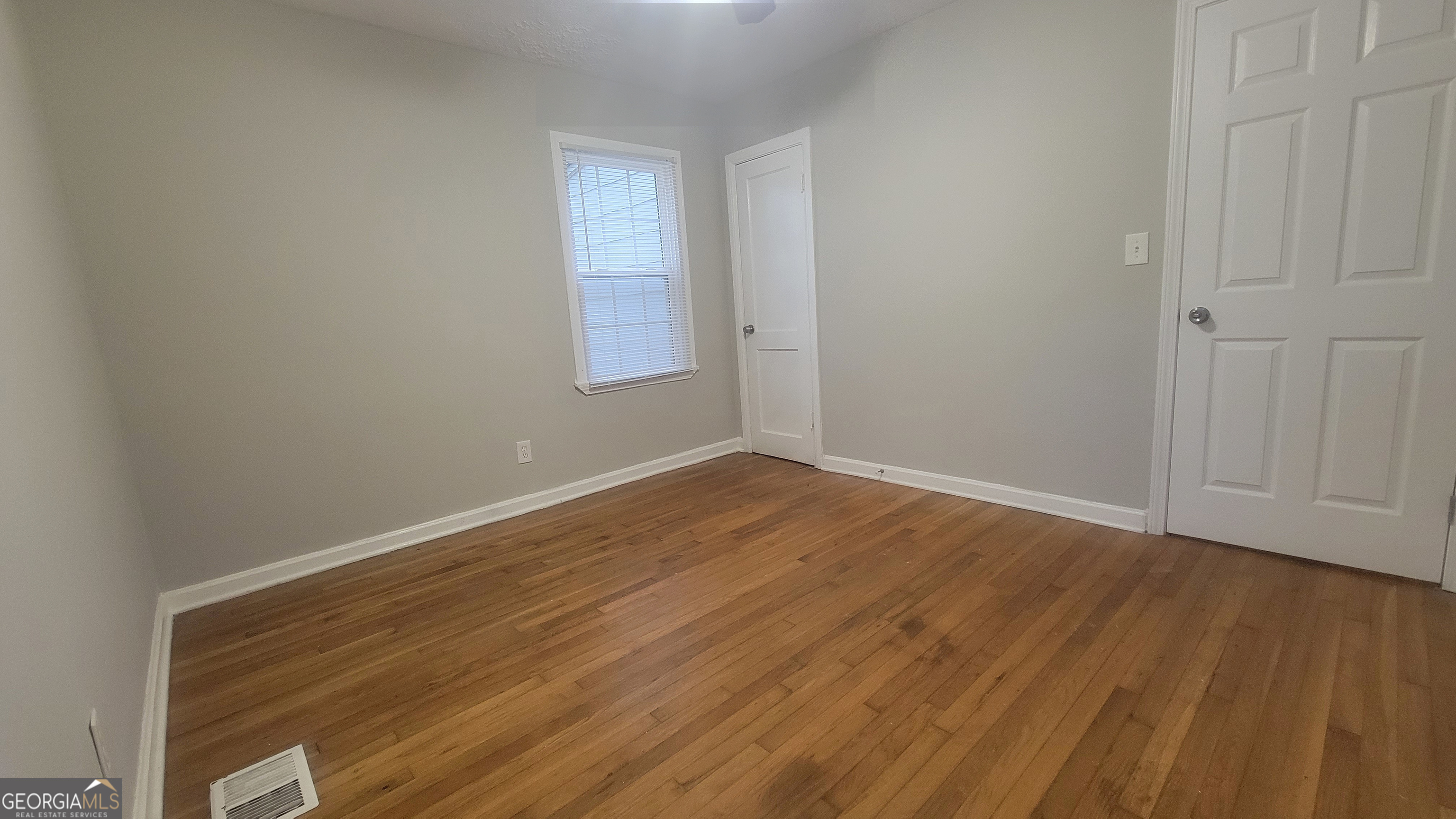 854 Fayetteville Road SE