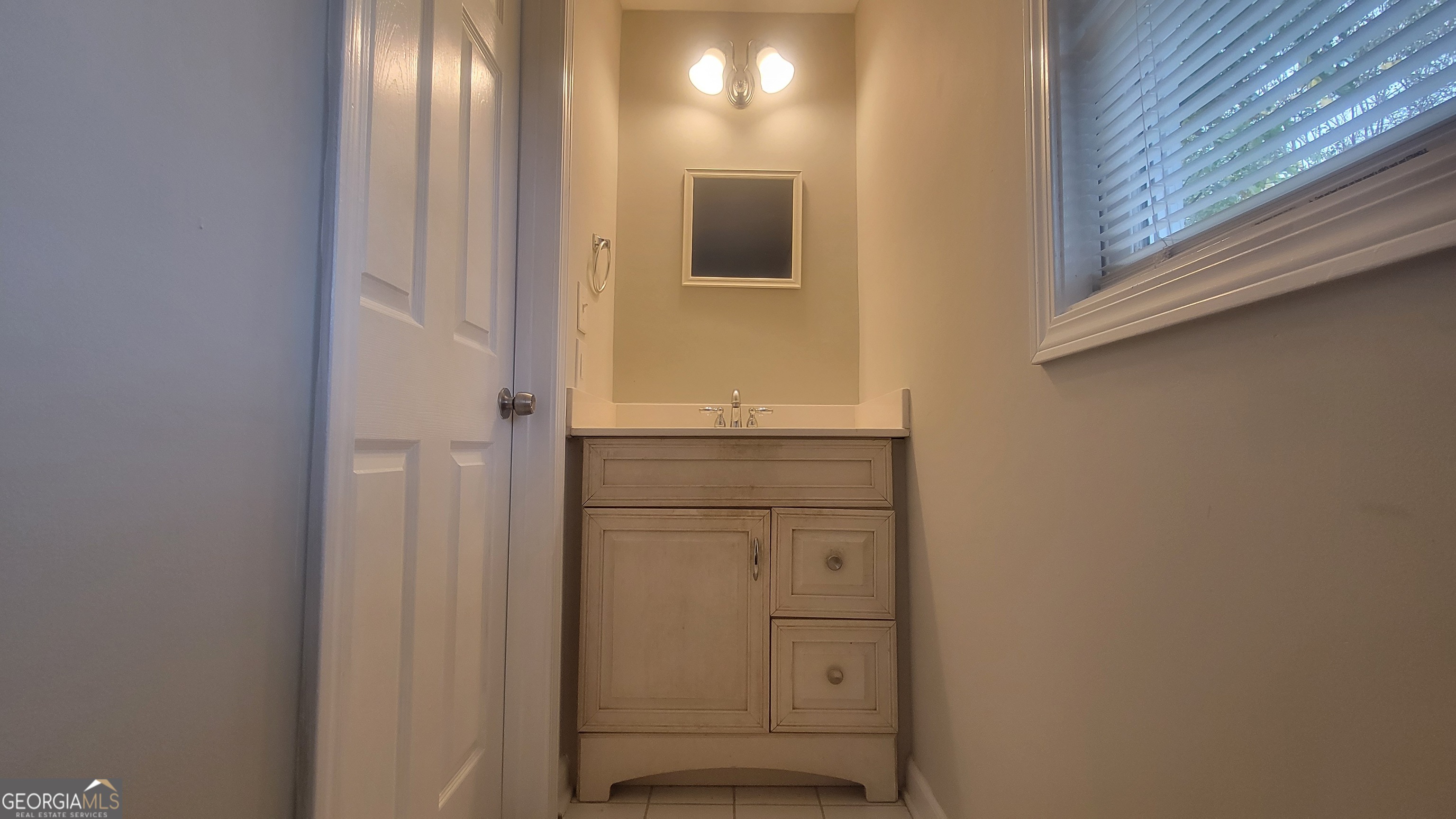 854 Fayetteville Road SE