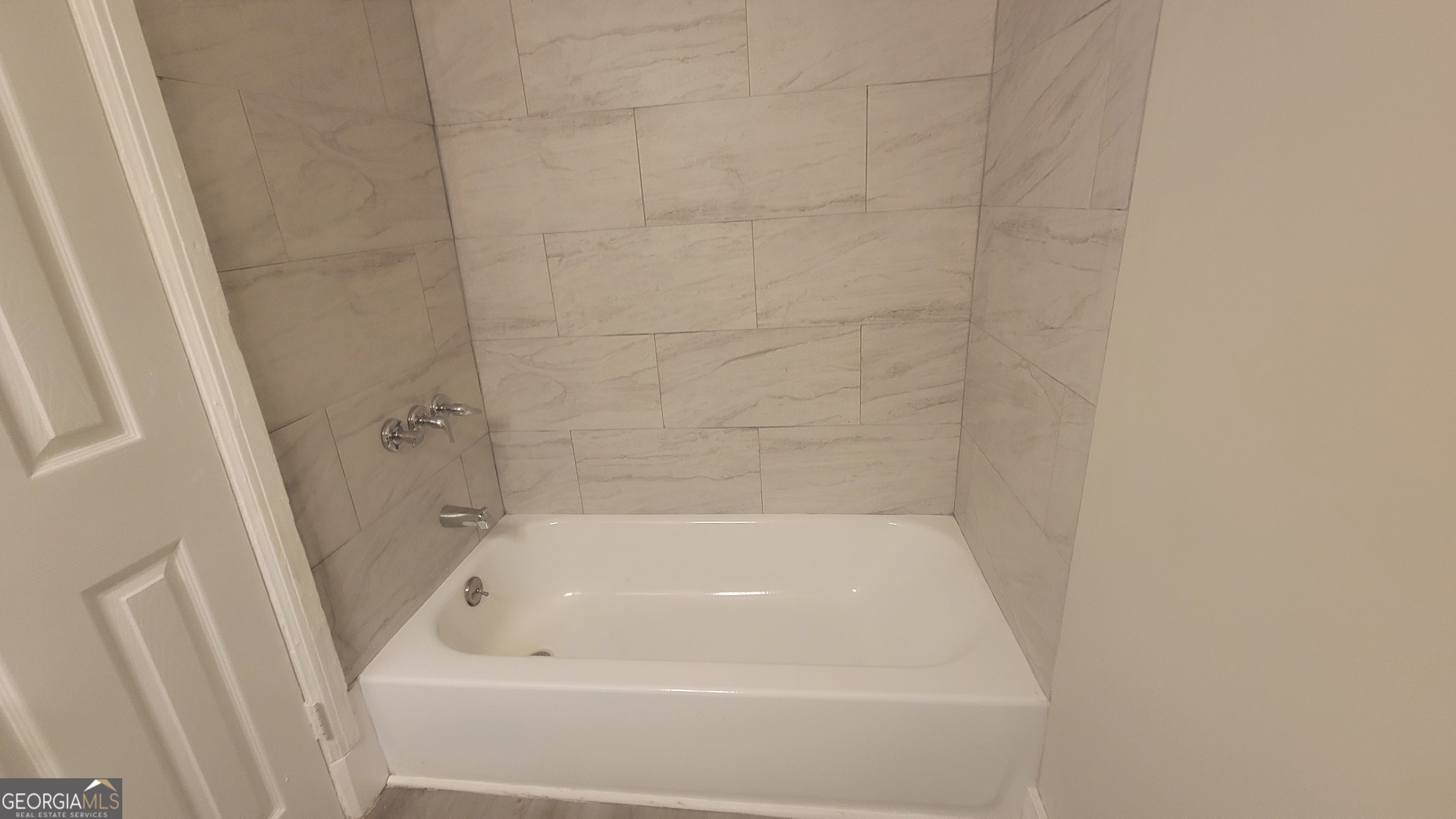 854 Fayetteville Road SE