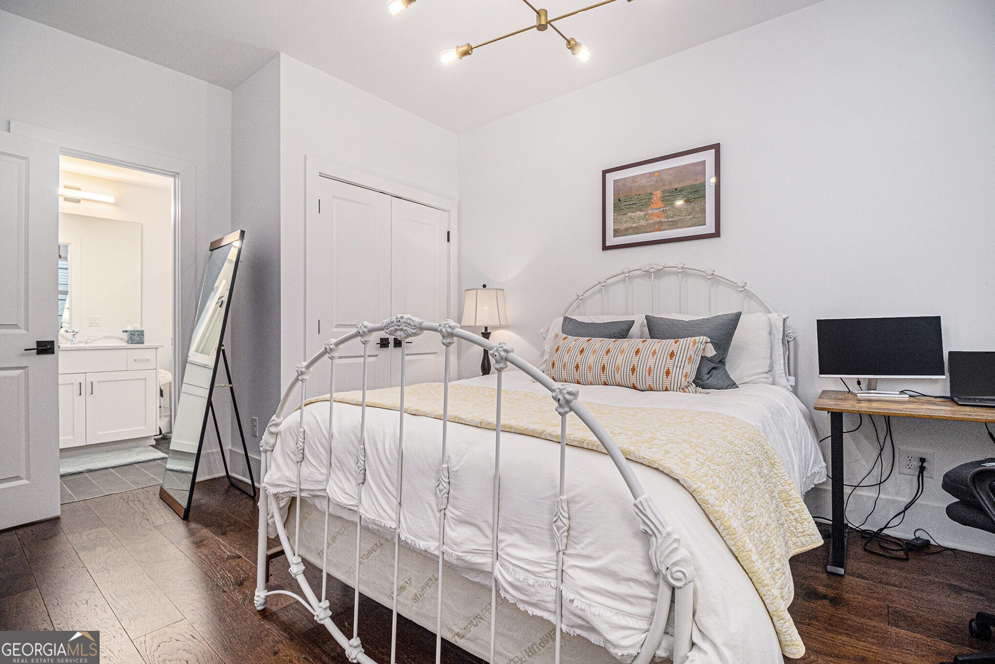 366 Gibson Street SE