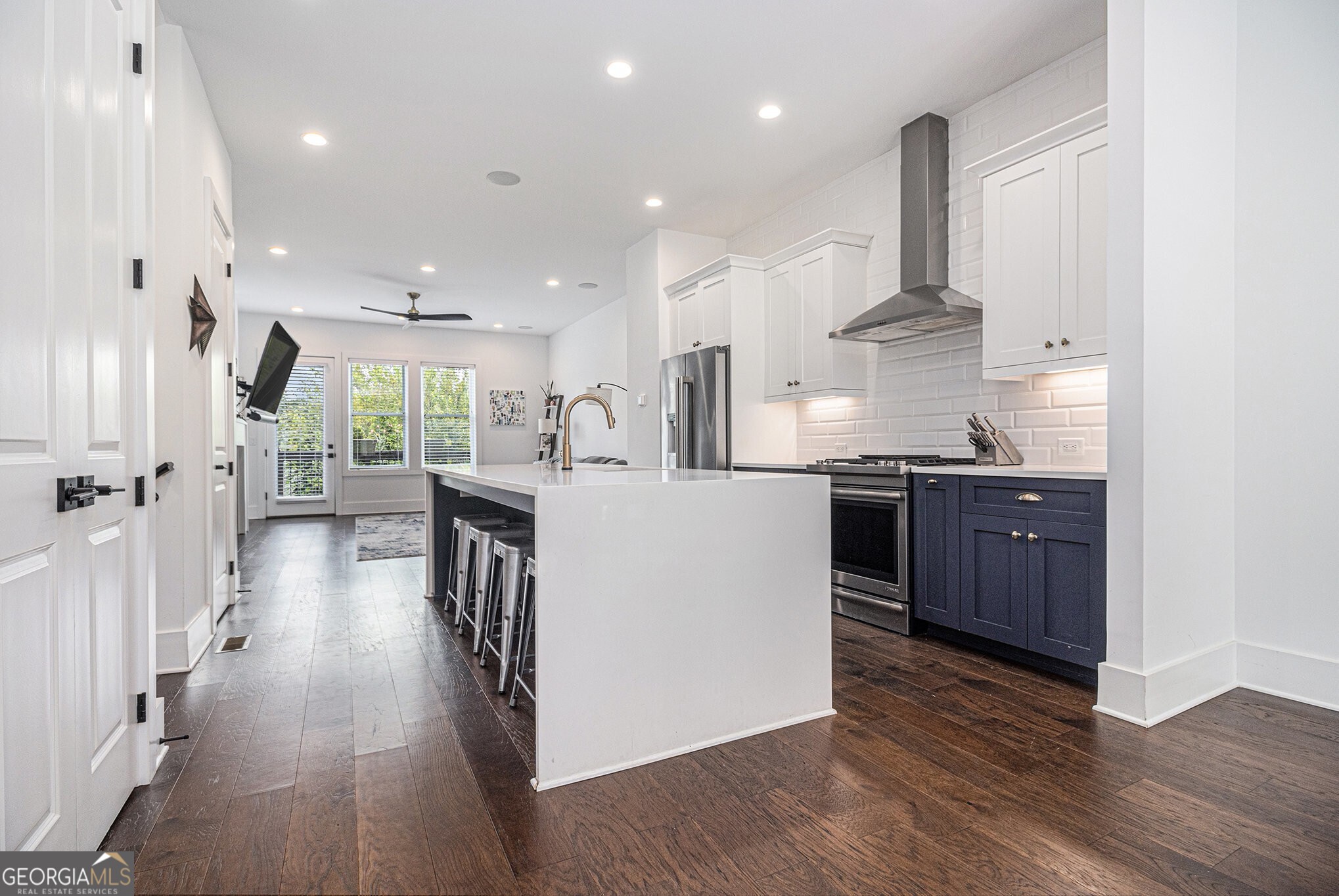 366 Gibson Street SE