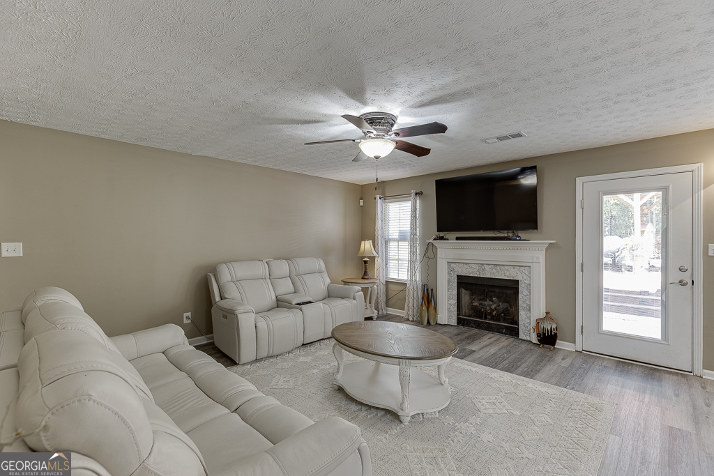 4693 Devencrest Lane