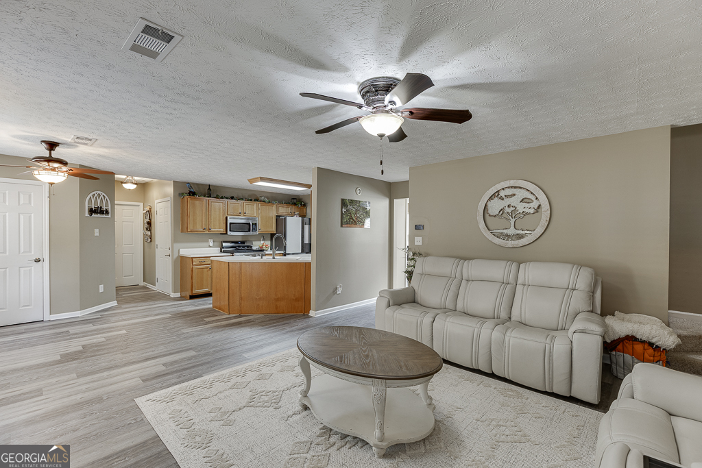 4693 Devencrest Lane