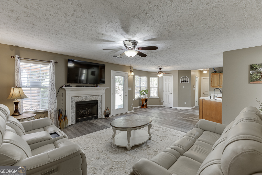 4693 Devencrest Lane