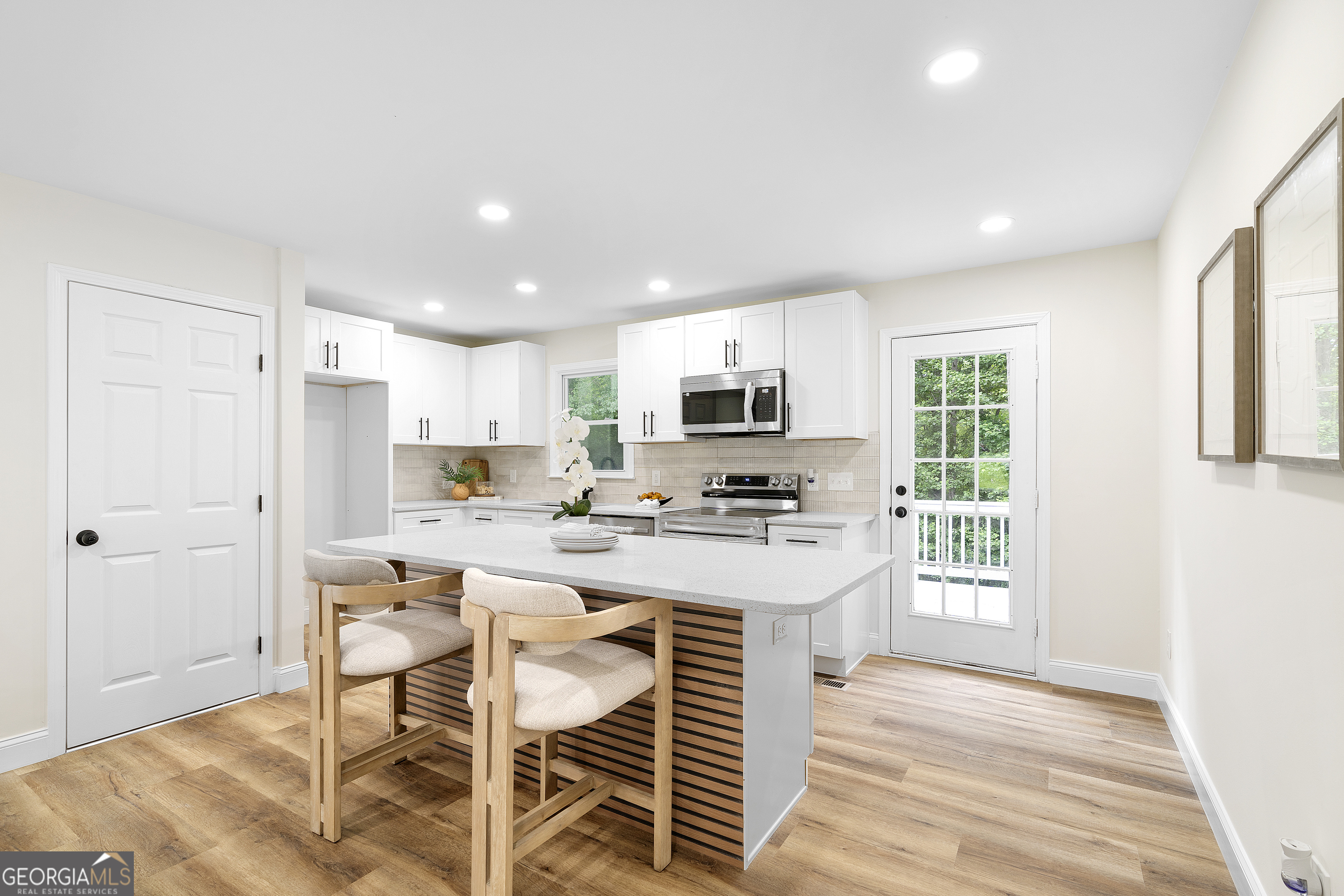 195 Beverly Park Court