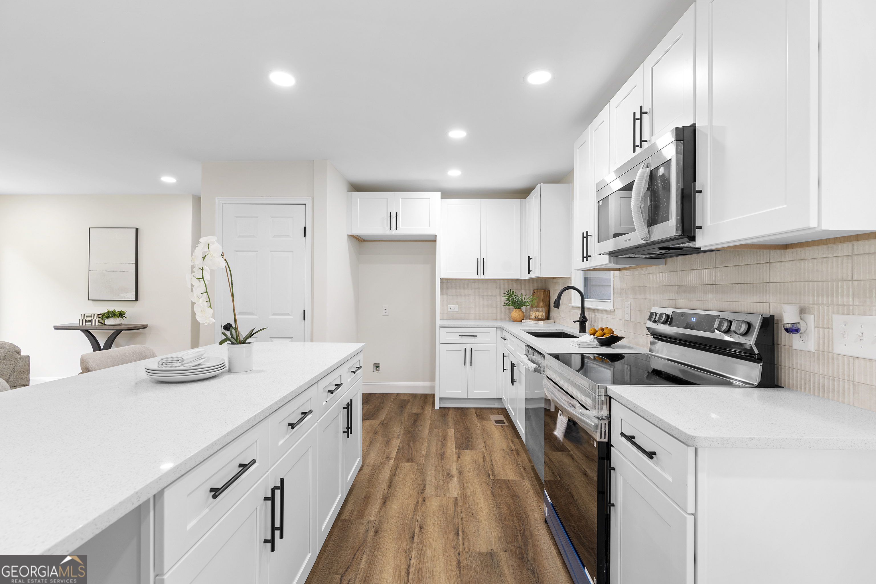 195 Beverly Park Court