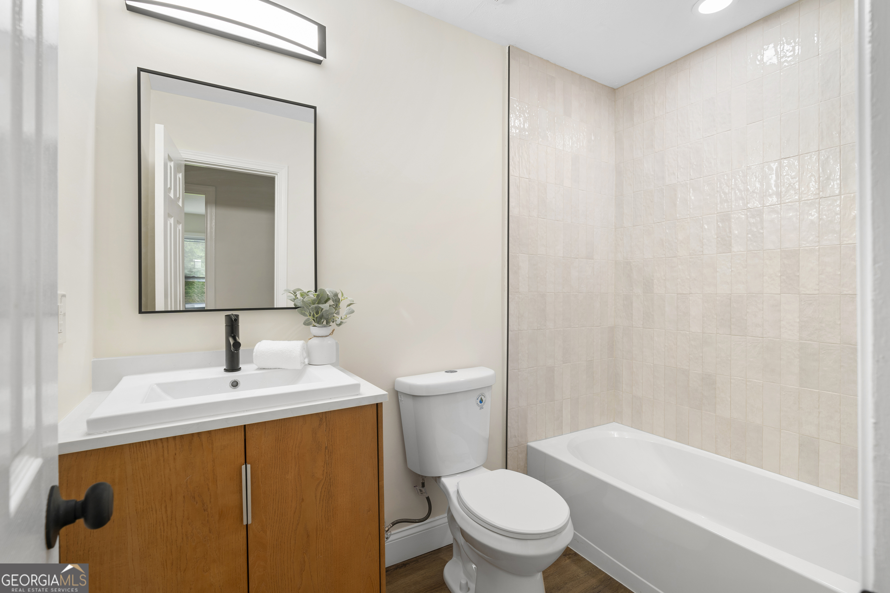 195 Beverly Park Court