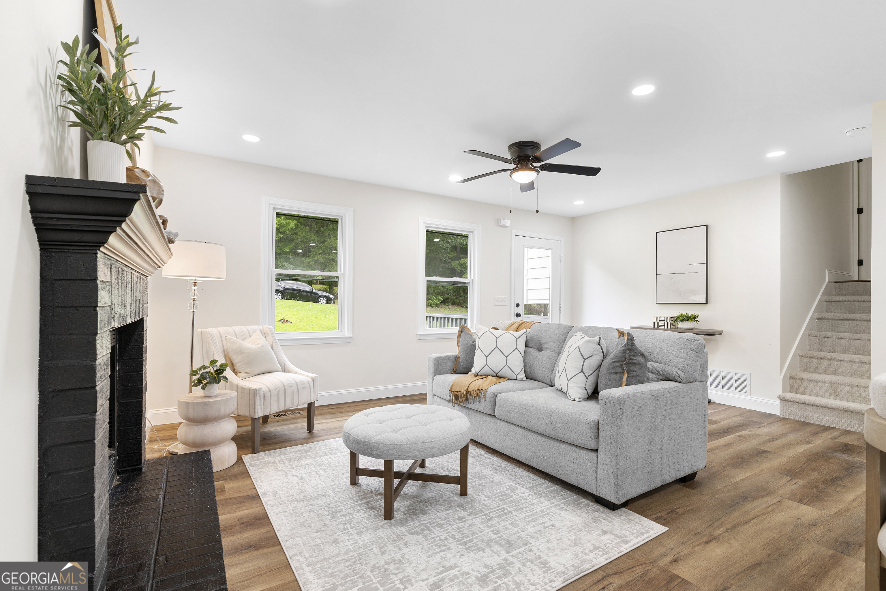 195 Beverly Park Court