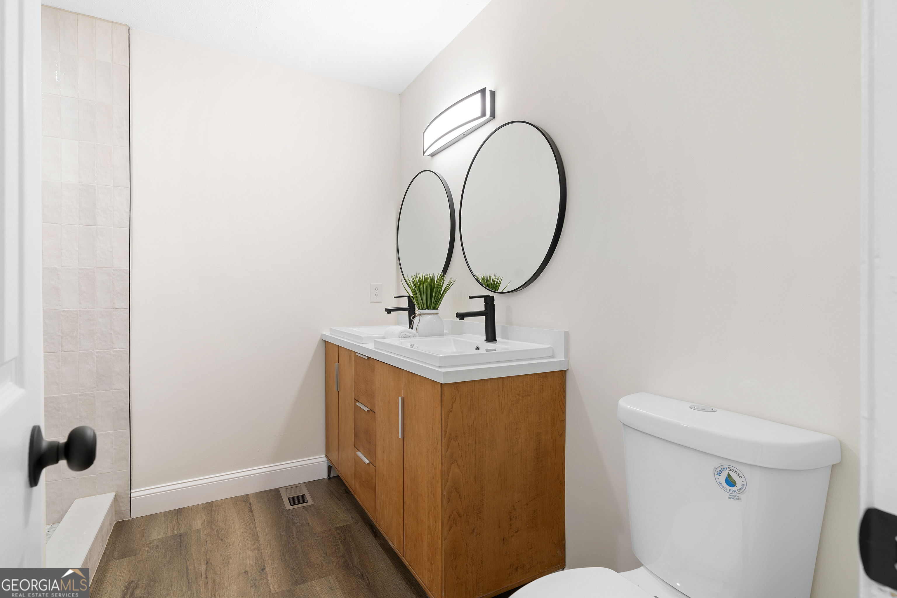 195 Beverly Park Court