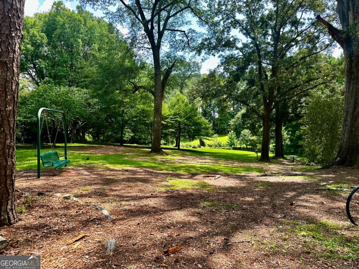 387 Hillside Drive SW