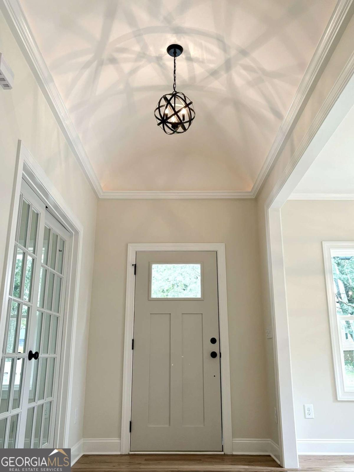 387 Hillside Drive SW