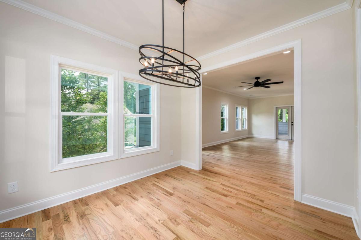 387 Hillside Drive SW