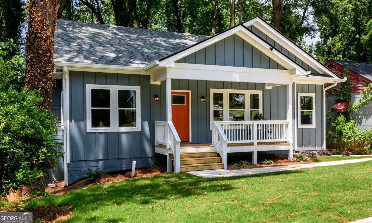 387 Hillside Drive SW