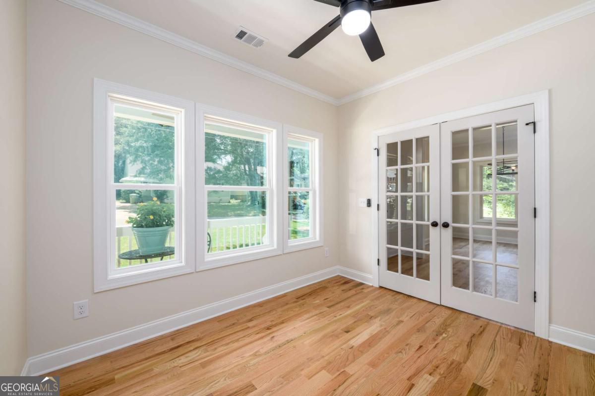 387 Hillside Drive SW