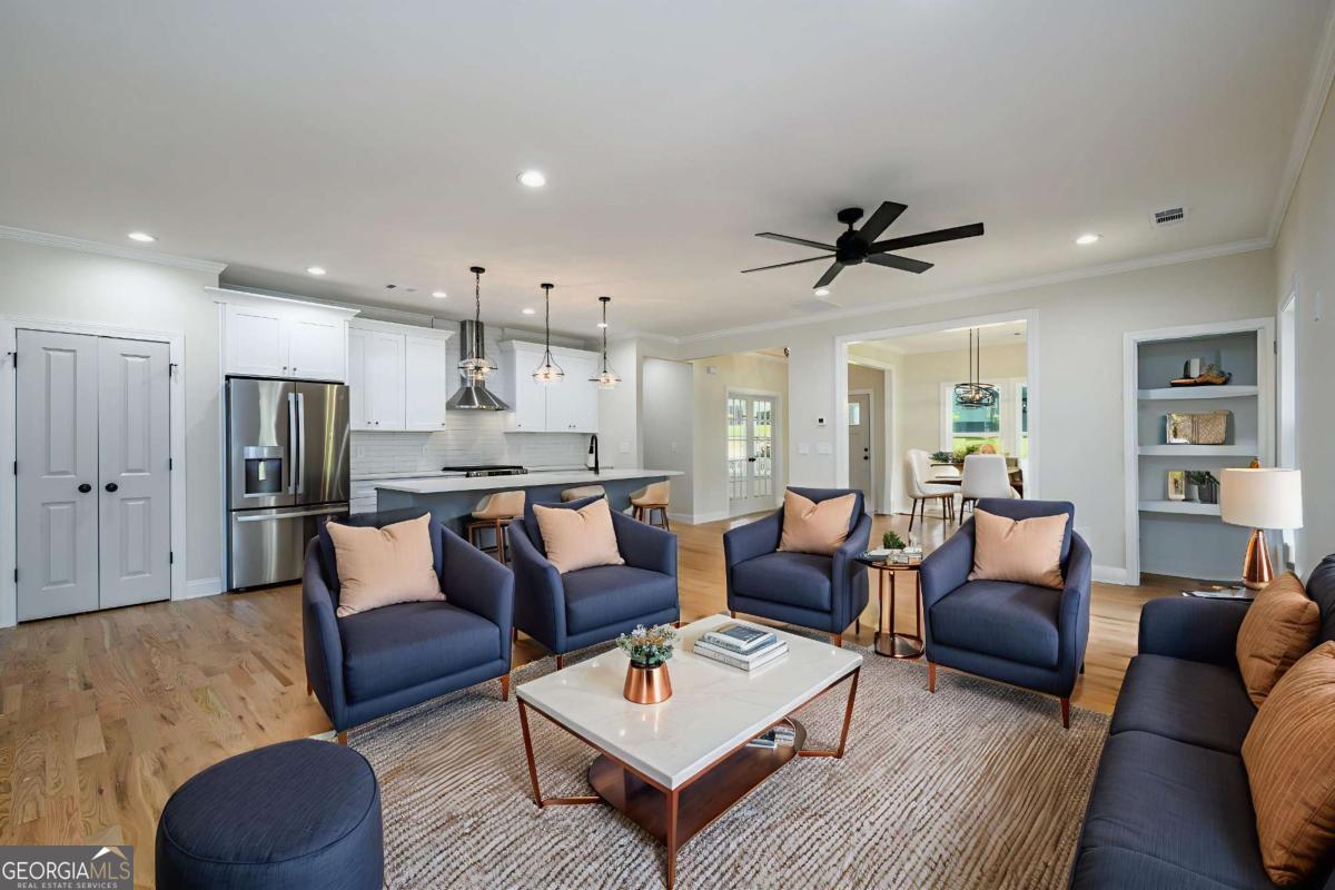 387 Hillside Drive SW