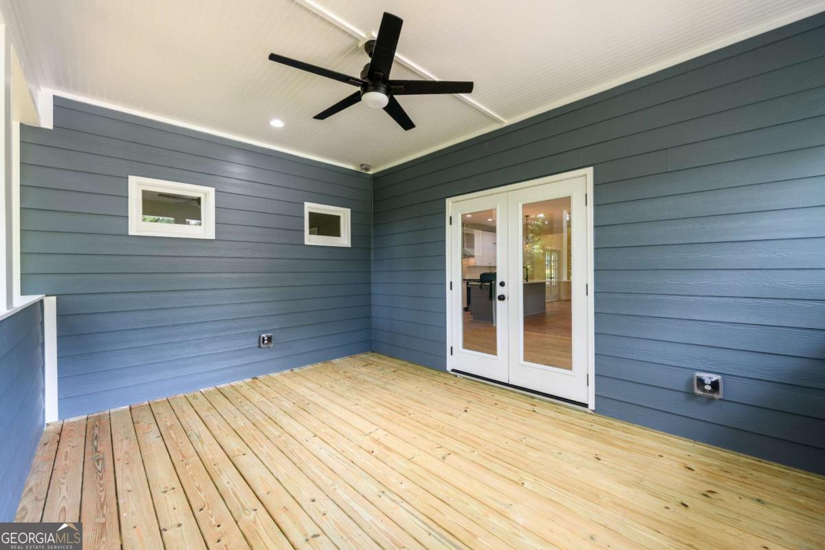 387 Hillside Drive SW