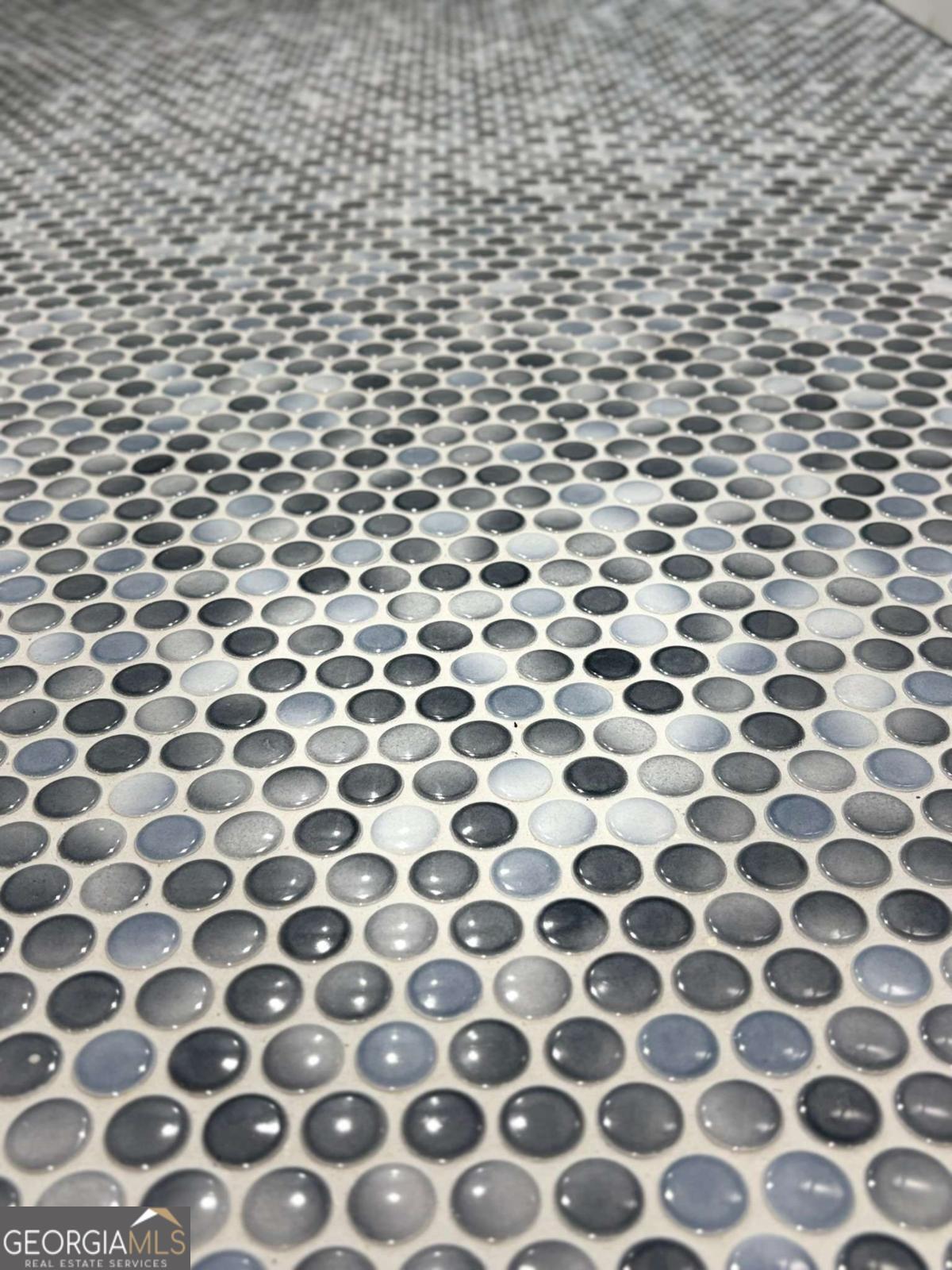 387 Hillside Drive SW