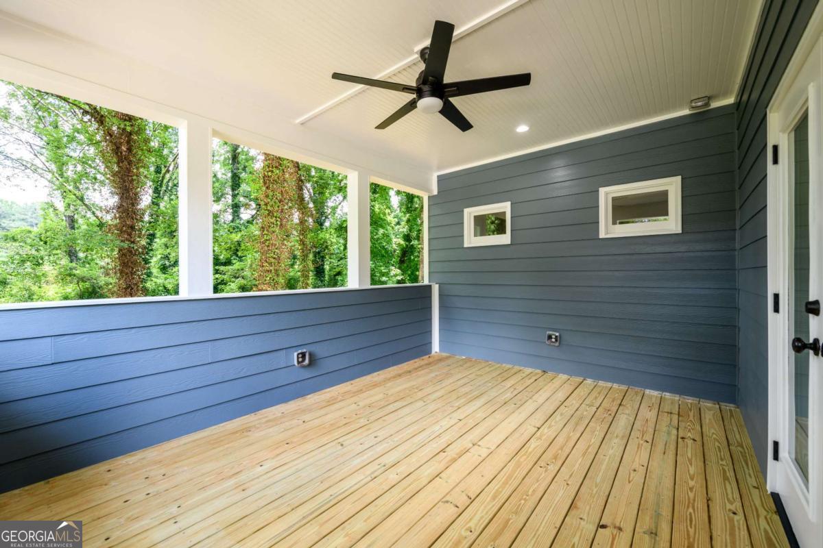 387 Hillside Drive SW