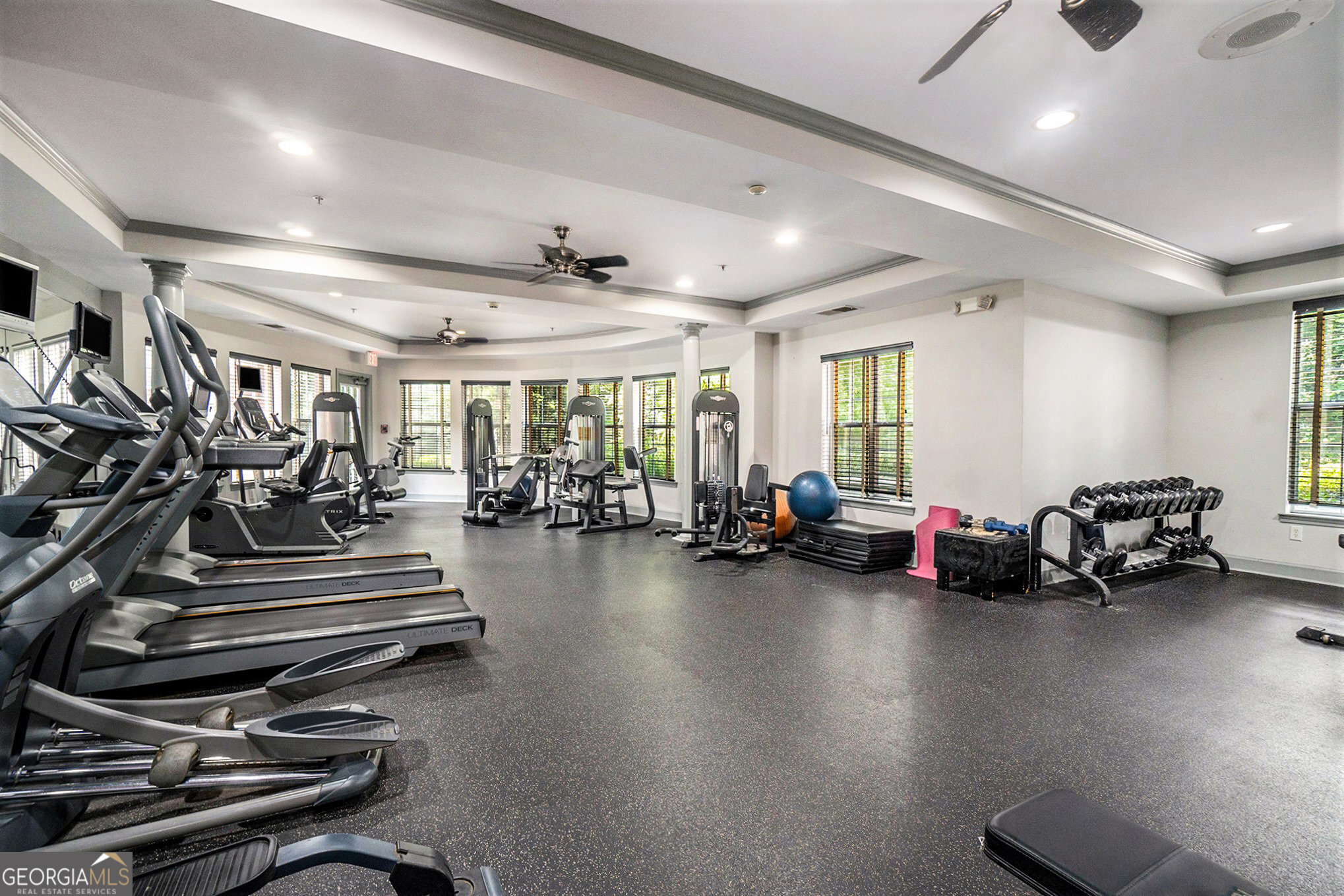 1108 Westchester Ridge NE