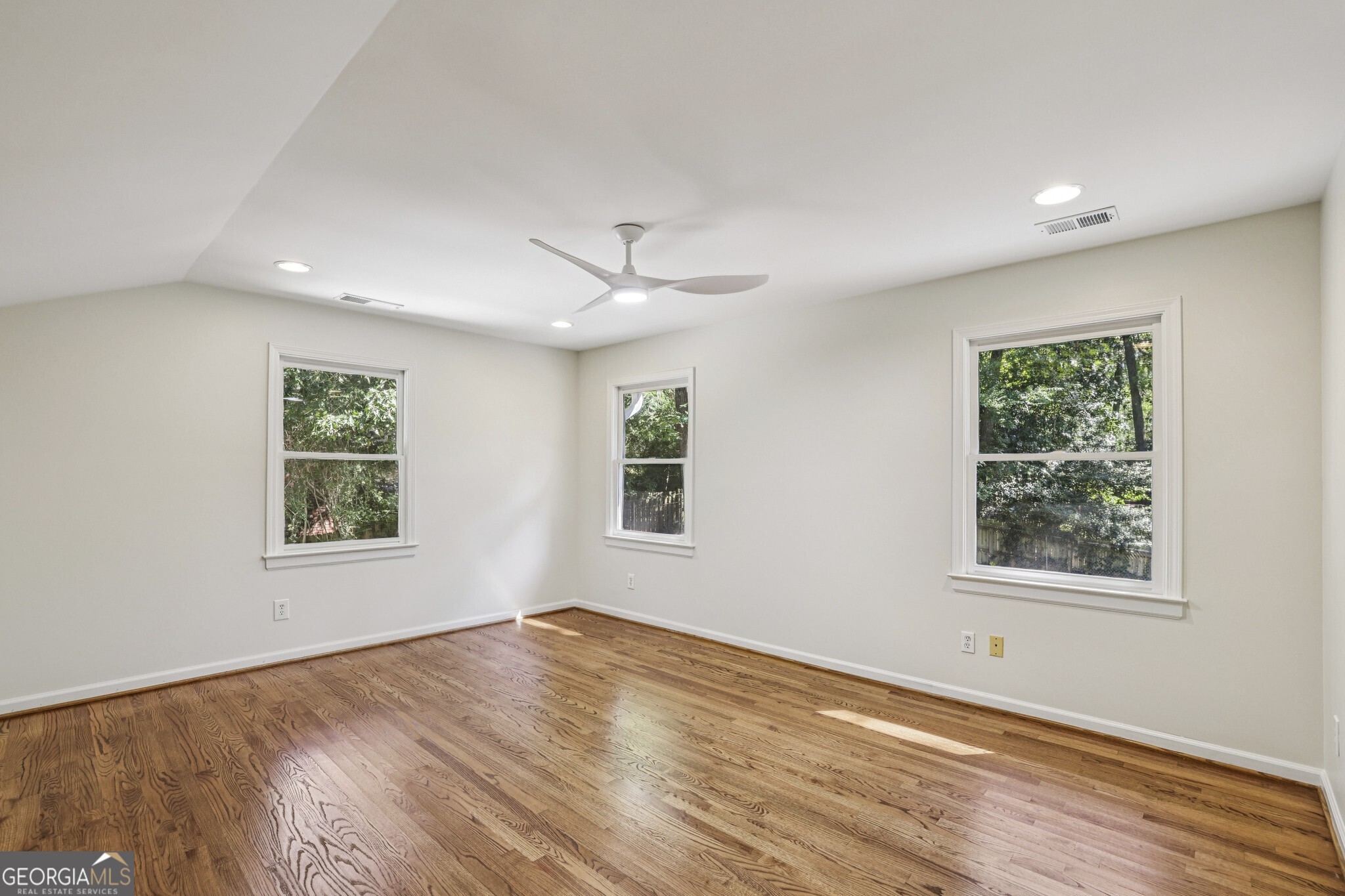 4082 McClatchey Circle NE